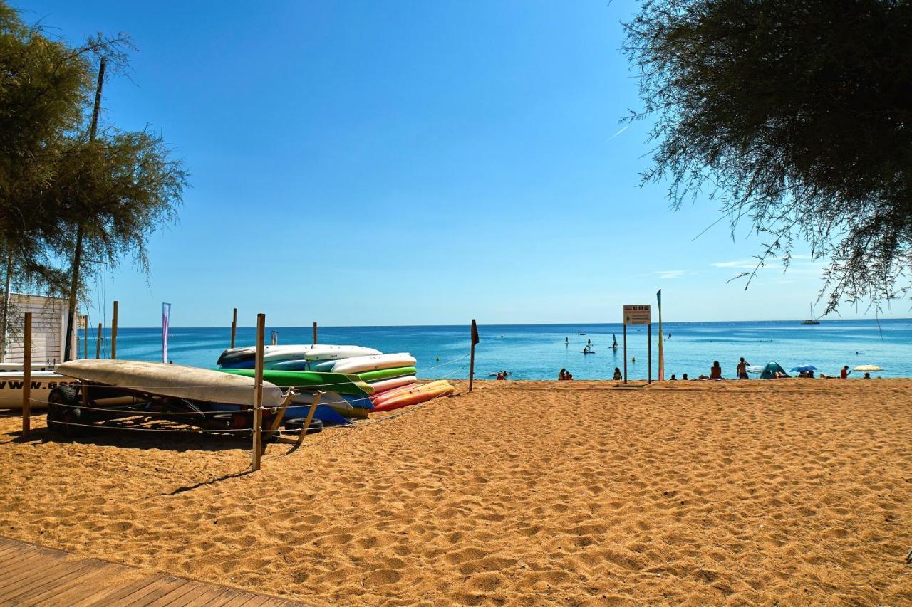 Can Mir Badalona Bagian luar foto